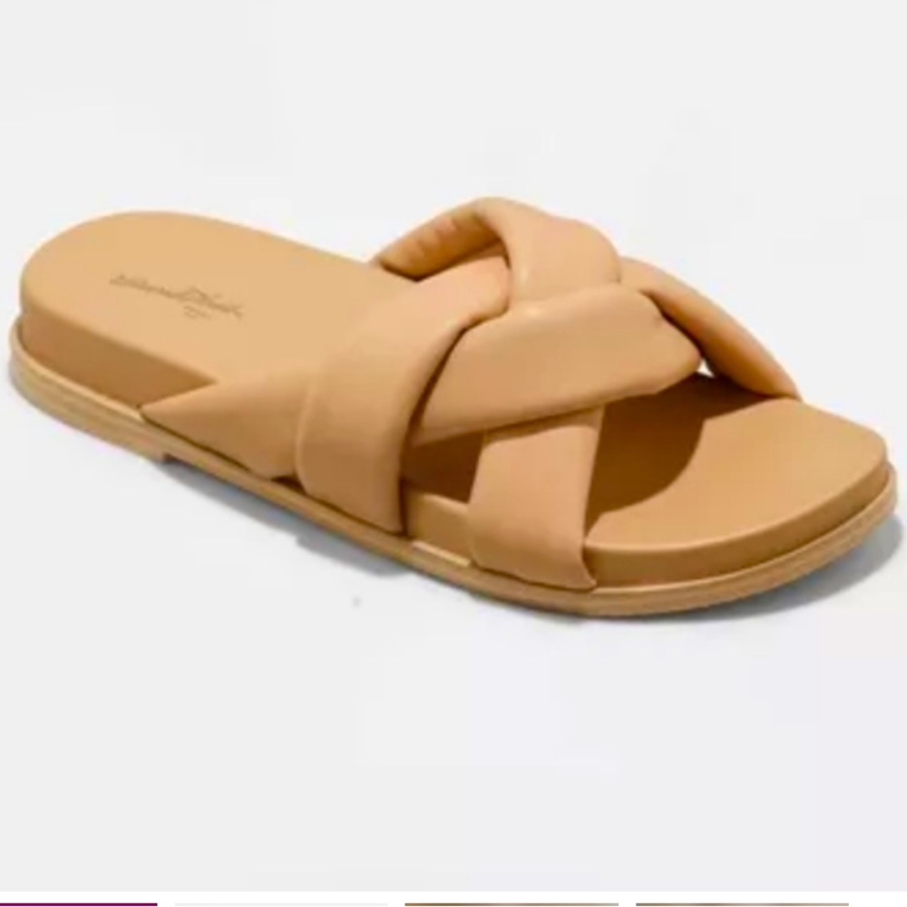Universal thread. Cosette flat sandal.  Womens sz 6.5.  New